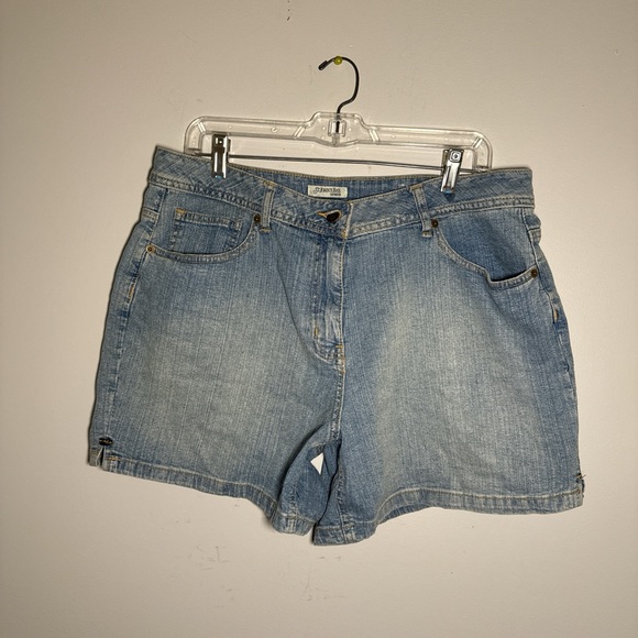 vintage woman’s  jeans shorts - Picture 5 of 5